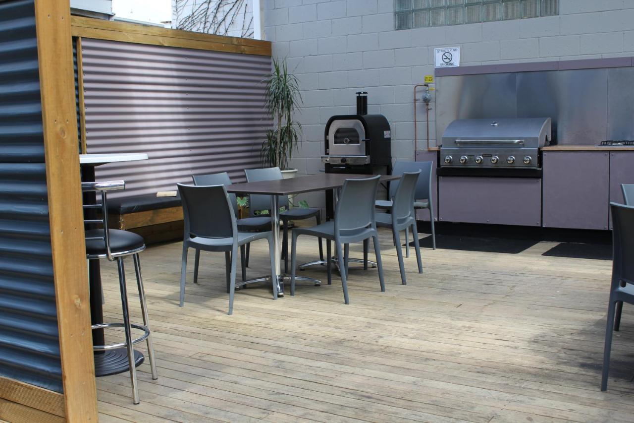 The Nook Backpackers Hostel โฮบาร์ต ภายนอก รูปภาพ