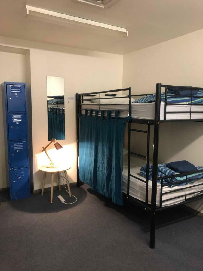The Nook Backpackers Hostel โฮบาร์ต ภายนอก รูปภาพ