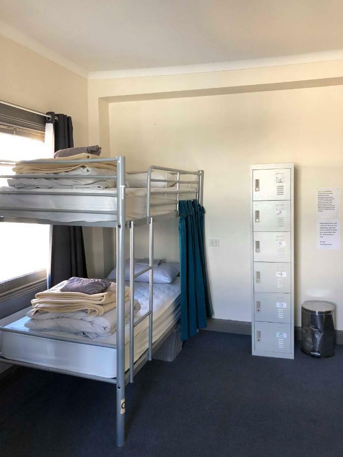 The Nook Backpackers Hostel โฮบาร์ต ภายนอก รูปภาพ