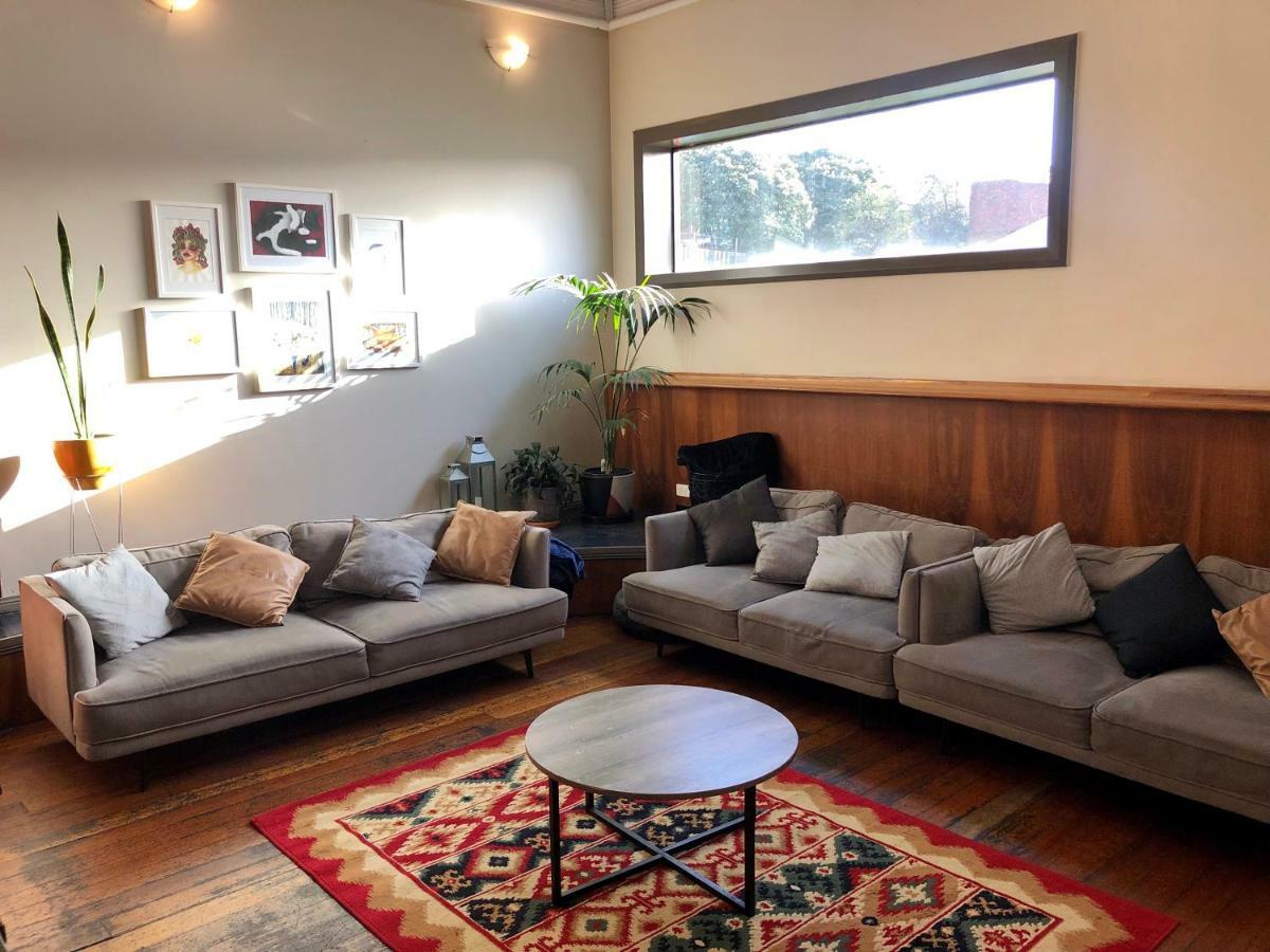 The Nook Backpackers Hostel โฮบาร์ต ภายนอก รูปภาพ