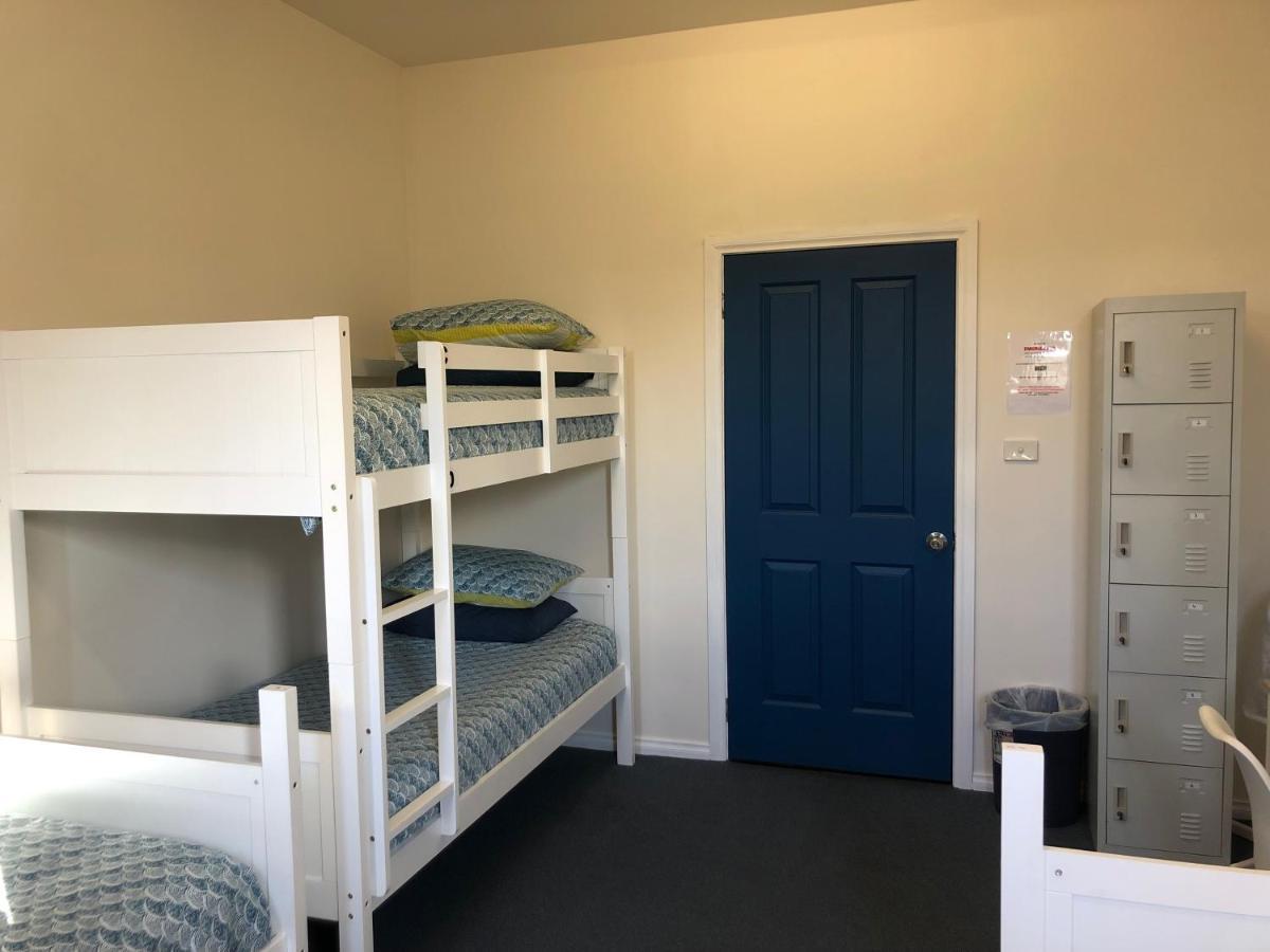 The Nook Backpackers Hostel โฮบาร์ต ภายนอก รูปภาพ