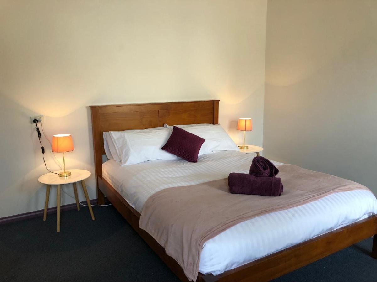 The Nook Backpackers Hostel โฮบาร์ต ภายนอก รูปภาพ